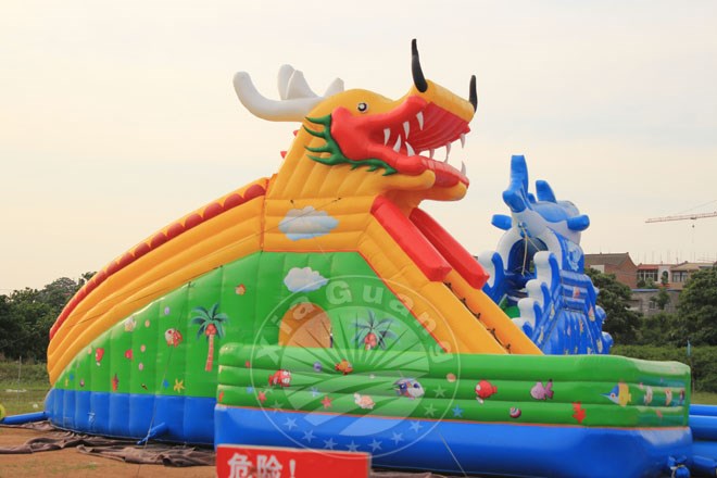 三亚充气大滑梯